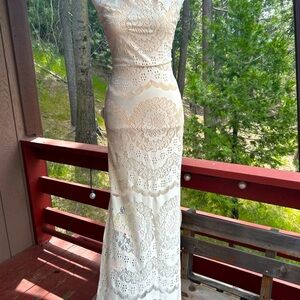 Vintage Foreign Exchange Cream Sleeveless Mock Neck Gown